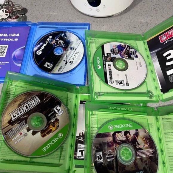 PS5 and XBOX games - Picture 2 of 2